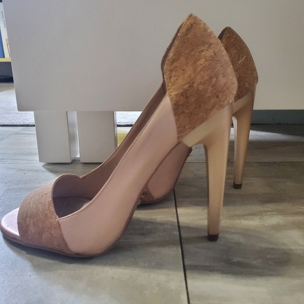Heels - Picture 3 of 7